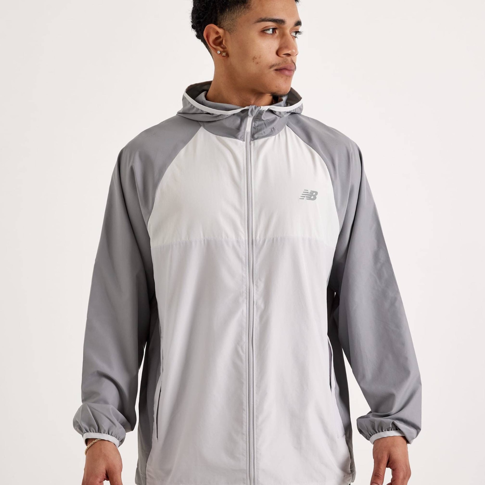 Вітровка New Balance чоловіча сіра M051501