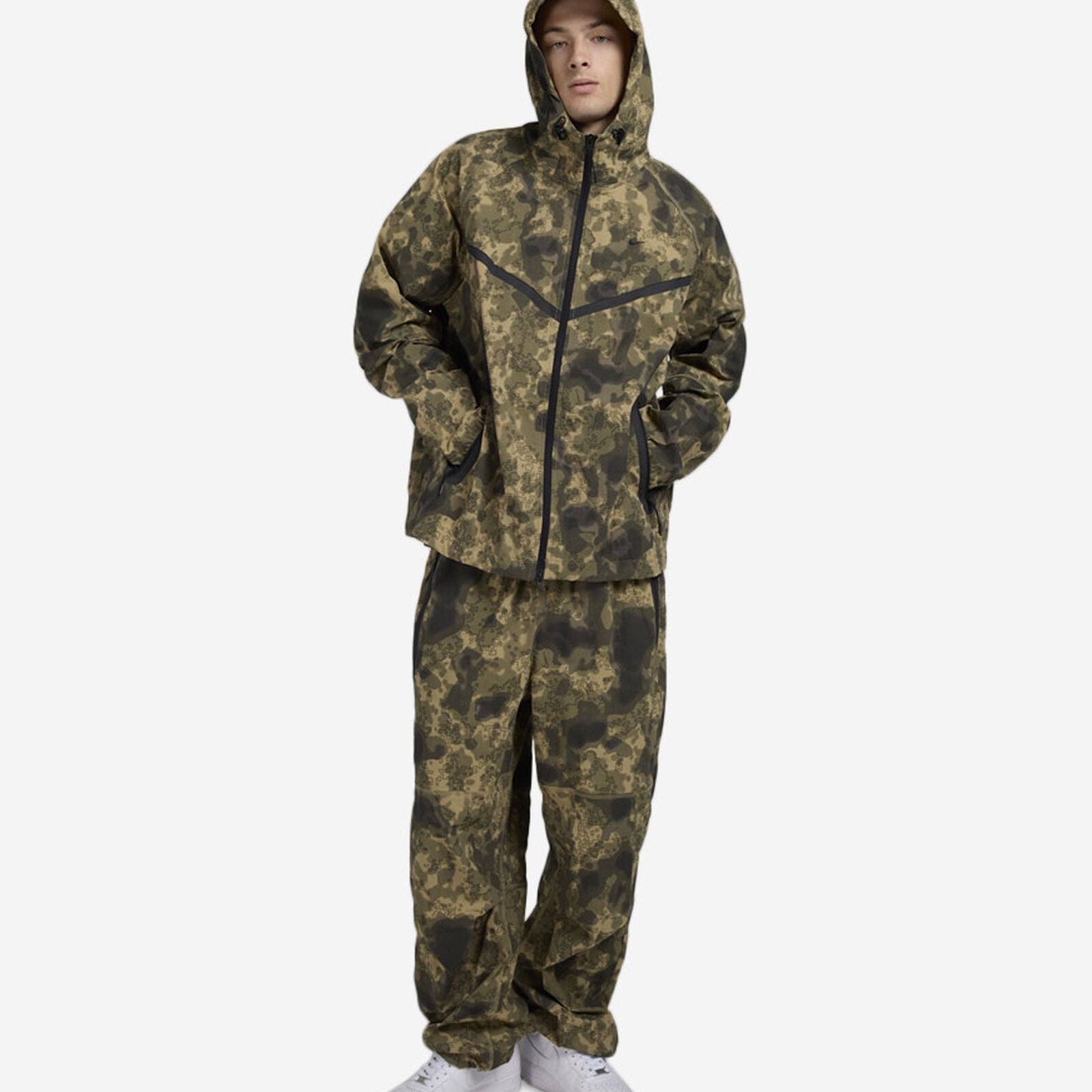Костюм Nike Tech Fleece Camo чоловічий хакі HV0979-210 / HV0972-210