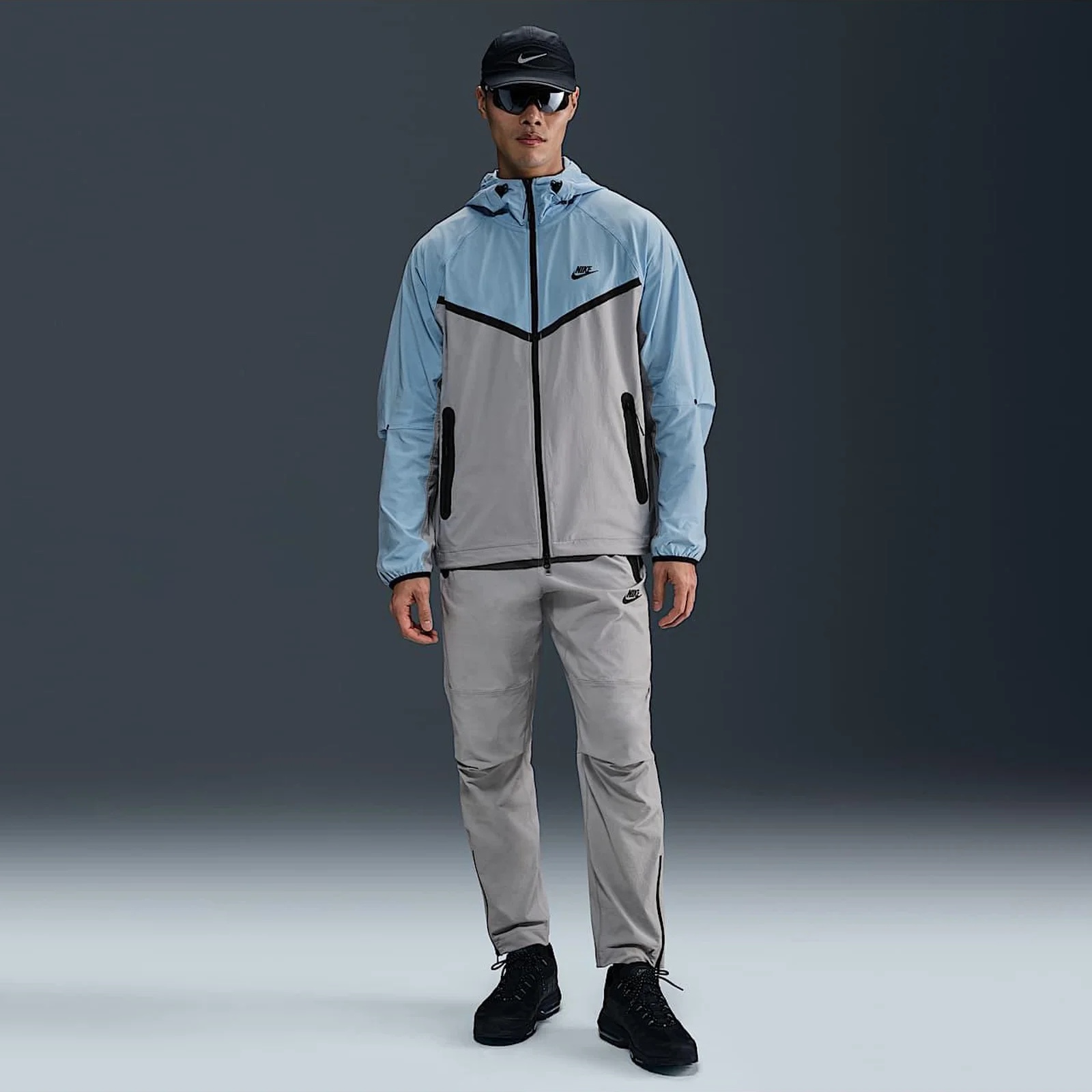 Вітровка Nike чоловіча сіро-голуба HV6514-012